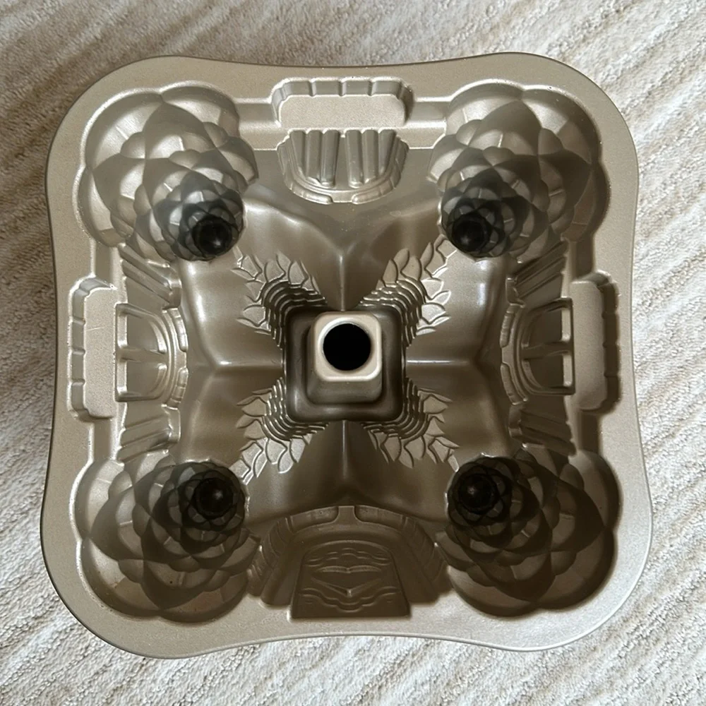 Williams Sonoma Nordic Ware HANSEL & GRETEL Bundt Pan Cake Mold 10 Cup